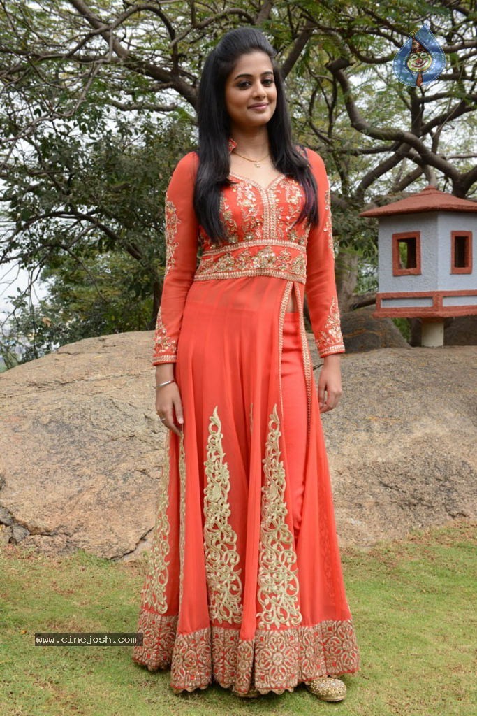 Priyamani New Stills - 14 / 29 photos