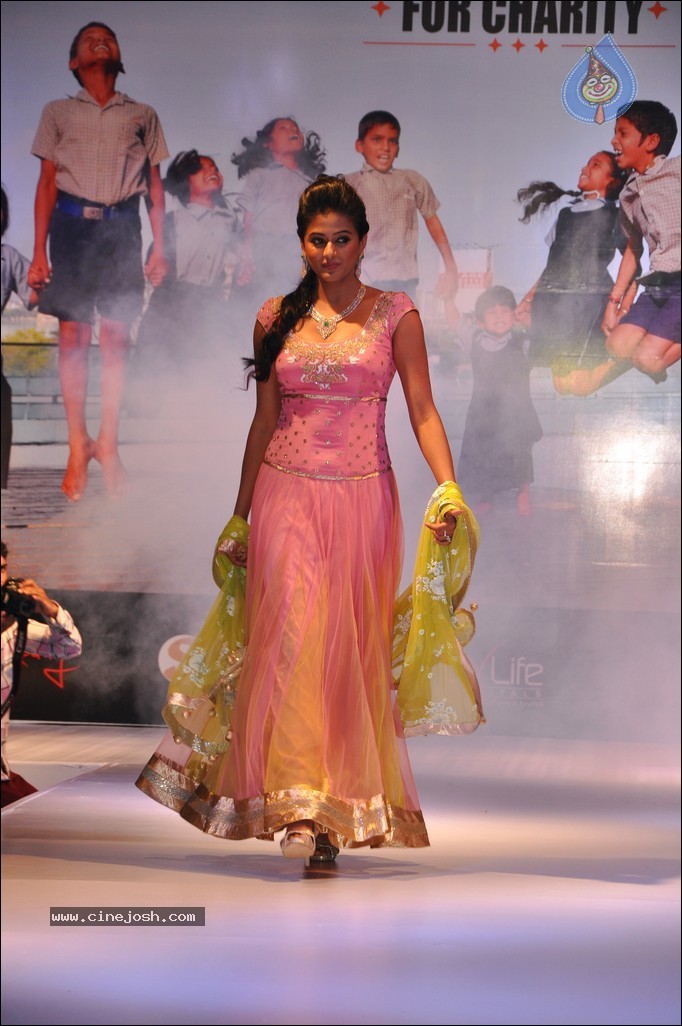 Priyamani Ramp Walk Photos - 13 / 40 photos
