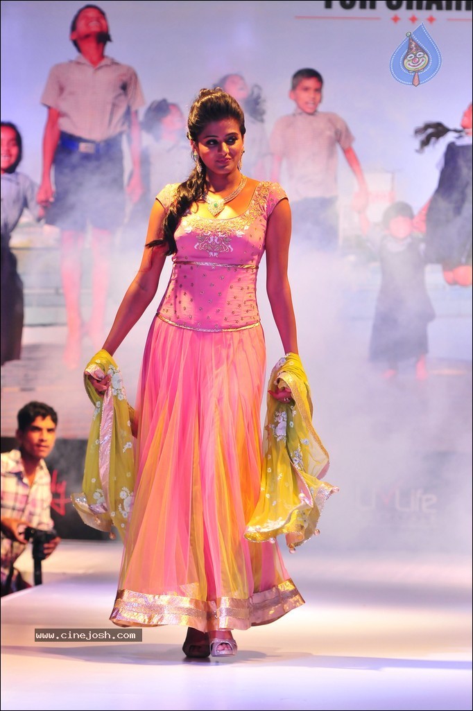 Priyamani Ramp Walk Photos - 28 / 40 photos