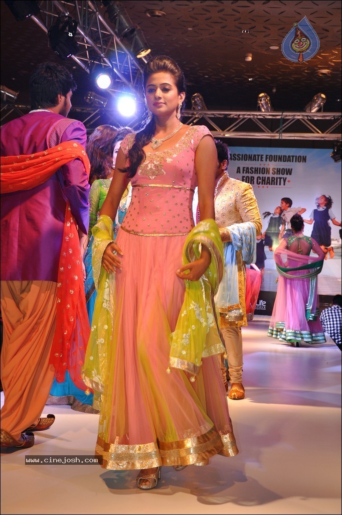 Priyamani Ramp Walk Photos - 37 / 40 photos
