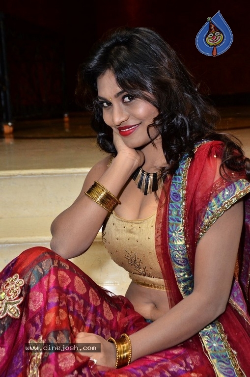 Priyanka Augustin Gallery - 23 / 37 photos