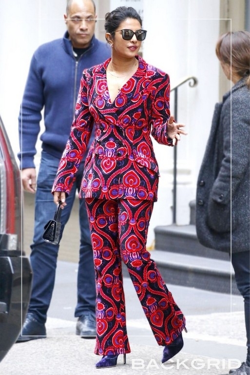 Priyanka Chopra New Images - 2 / 3 photos