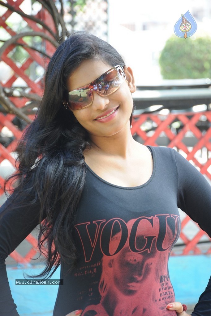 Priyanka Gugustin Stills - 134 / 144 photos