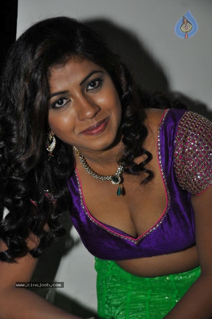 Geetanjali Hot Photos - 23 / 73 photos