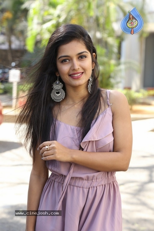 Priyanka Jain Latest Stills - 5 / 17 photos