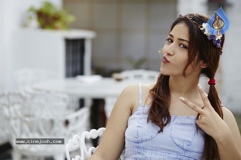 Priyanka Jawalkar Latest Photoshoot - 7 / 21 photos