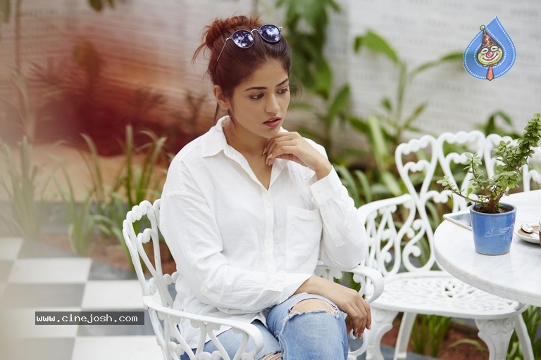 Priyanka Jawalkar Latest Photoshoot - 18 / 21 photos