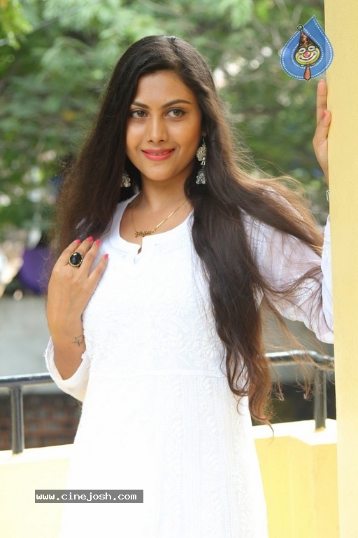 Priyanka Naidu Stills - 7 / 16 photos