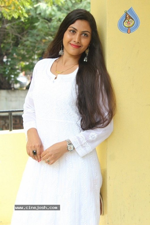 Priyanka Naidu Stills - 13 / 16 photos