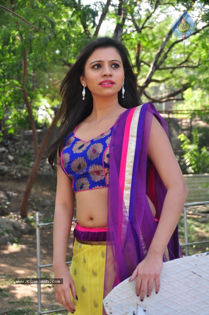 Priyanka New Hot Gallery - 9 / 116 photos