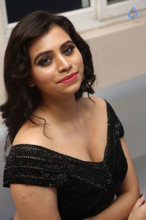 Priyanka New Pics - 25 / 63 photos