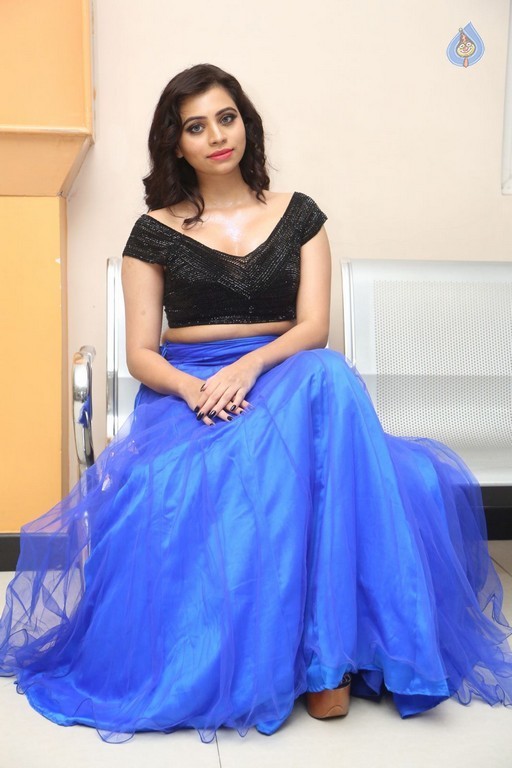 Priyanka New Pics - 40 / 63 photos