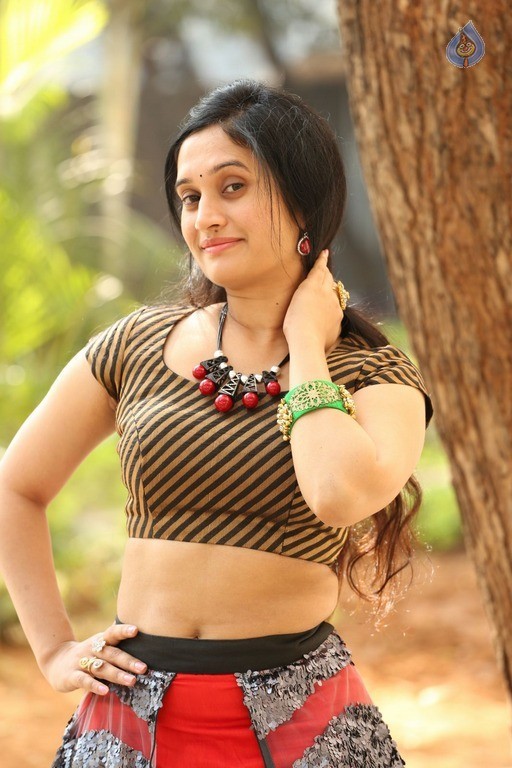 Priyanka Pallavi Latest Images - 40 / 53 photos