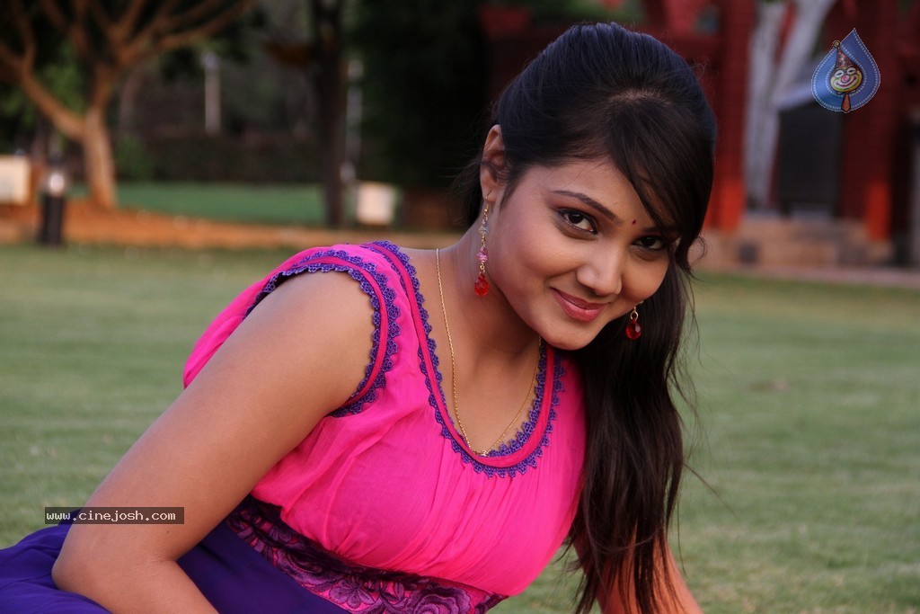 Priyanka Pics - 43 / 67 photos