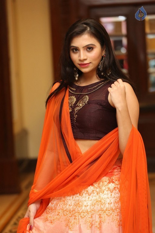 Priyanka Pics - 19 / 37 photos