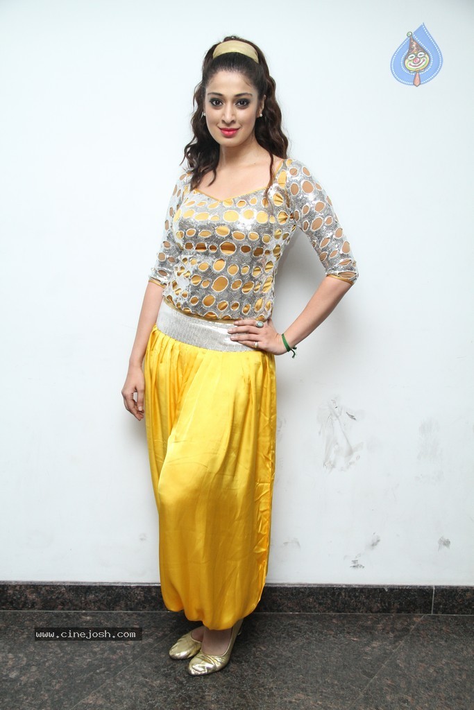 Raai Laxmi New Stills - 13 / 44 photos