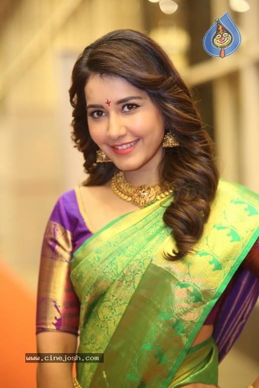 Raashi Khanna Gallery - 1 / 38 photos