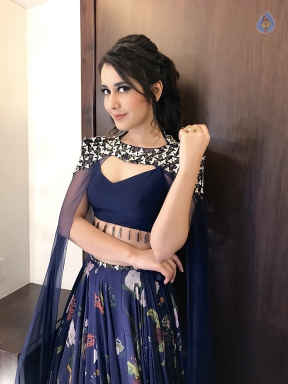 Raashi Khanna Latest Images - 2 / 11 photos