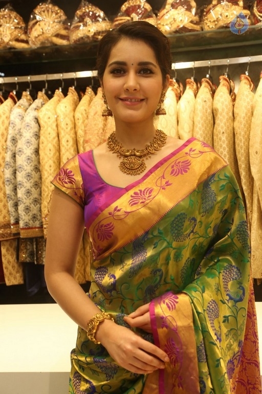 Raashi Khanna Latest Photos - 7 / 35 photos