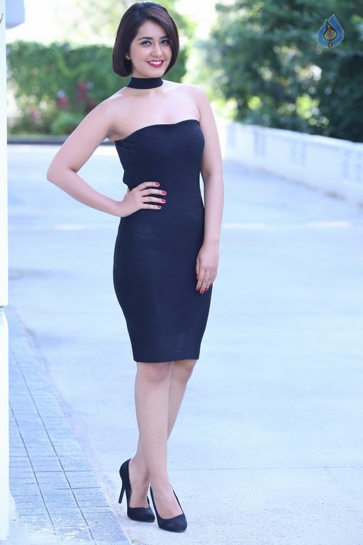 Raashi Khanna Latest Pictures - 14 / 28 photos