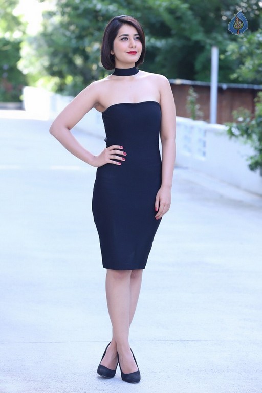 Raashi Khanna Latest Pictures - 20 / 28 photos