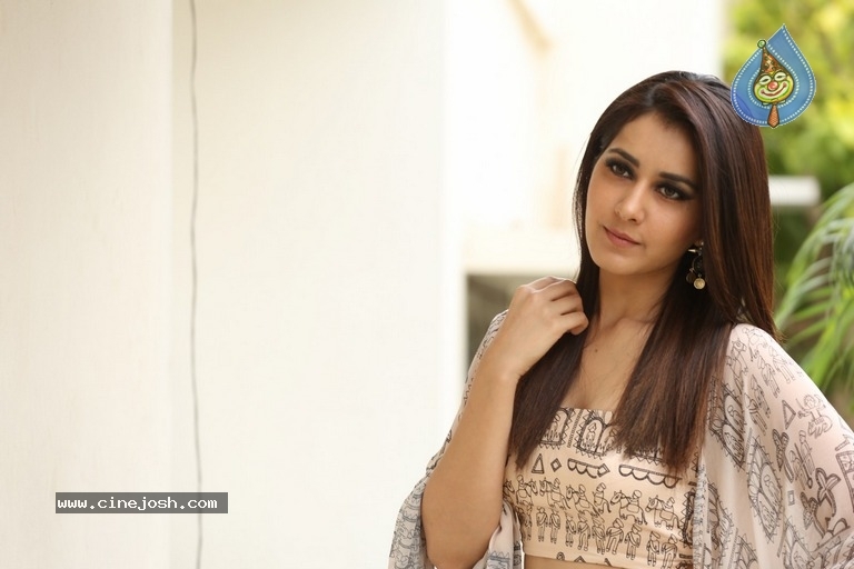 Raashi Khanna Latest Pictures - 11 / 18 photos