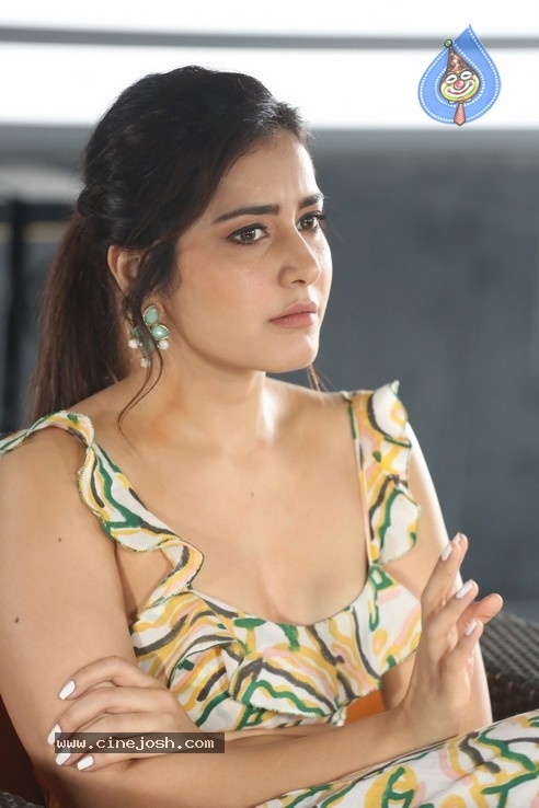 Raashi Khanna Photos - 39 / 42 photos