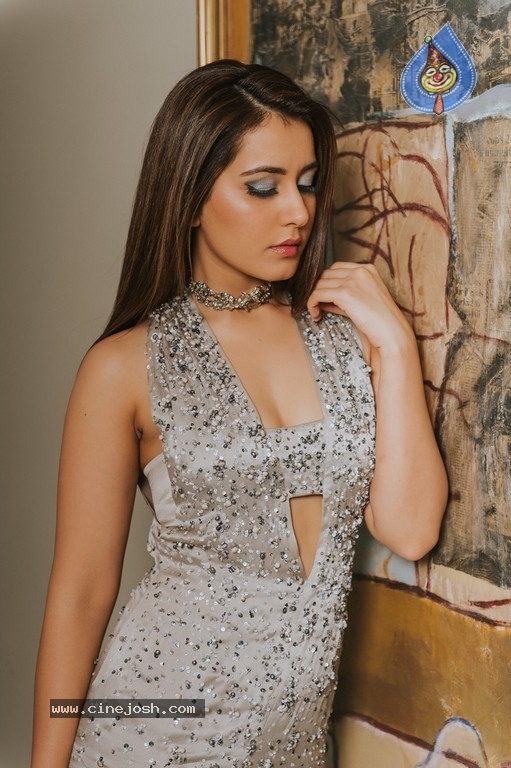 Raashi Khanna Stills - 4 / 16 photos