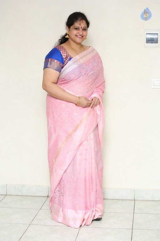 Raasi Latest Gallery - 15 / 34 photos