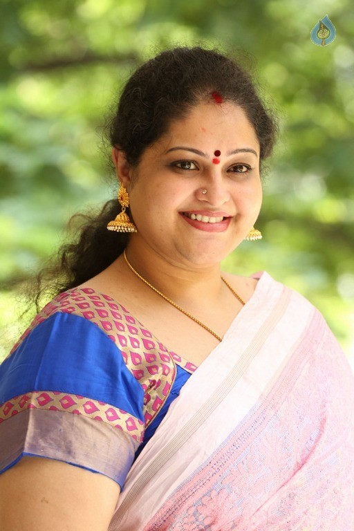 Raasi Latest Gallery - 21 / 34 photos