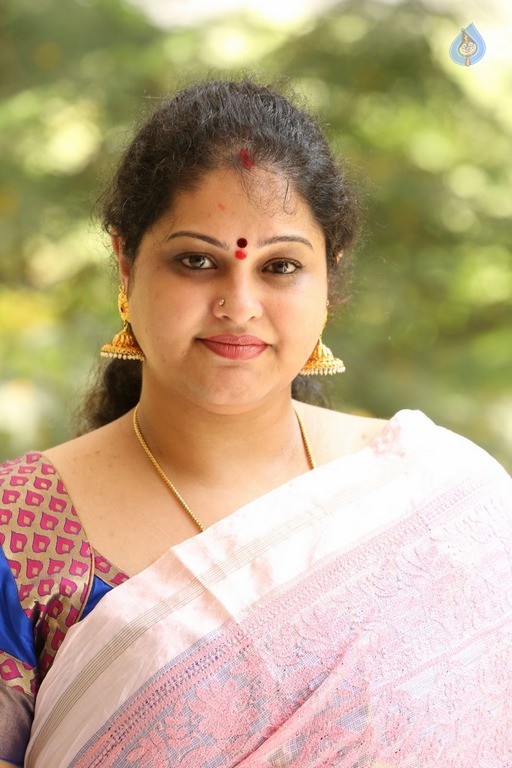 Raasi Latest Gallery - 23 / 34 photos