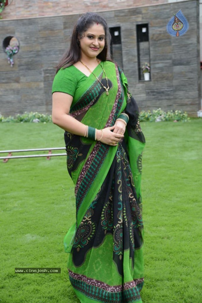 Raasi Latest Photos - 10 / 15 photos