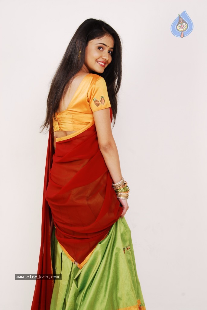 Rachana Malhotra New Stills - 27 / 68 photos