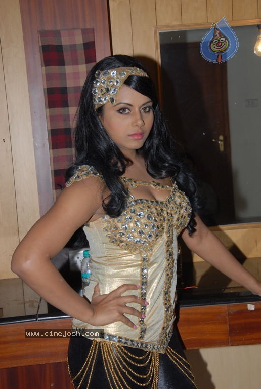 Rachana Maurya New Stills - 15 / 66 photos