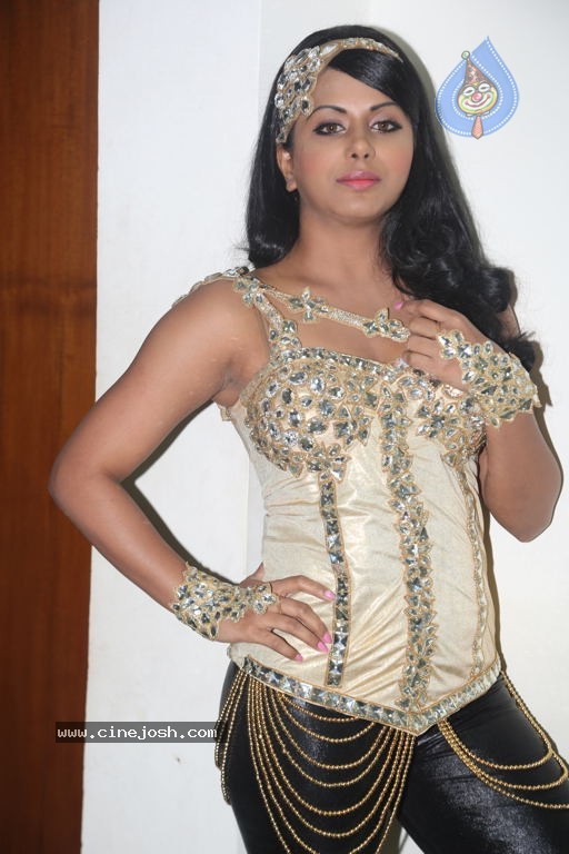 Rachana Maurya New Stills - 16 / 66 photos