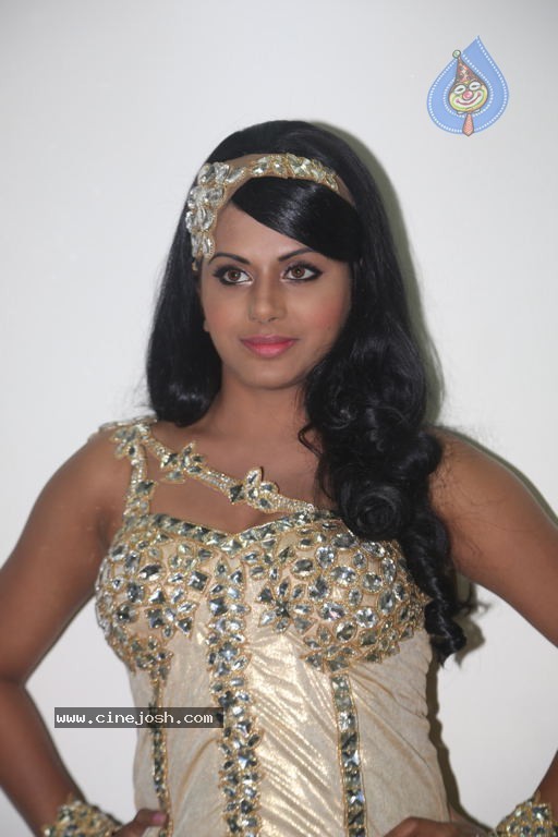 Rachana Maurya New Stills - 37 / 66 photos