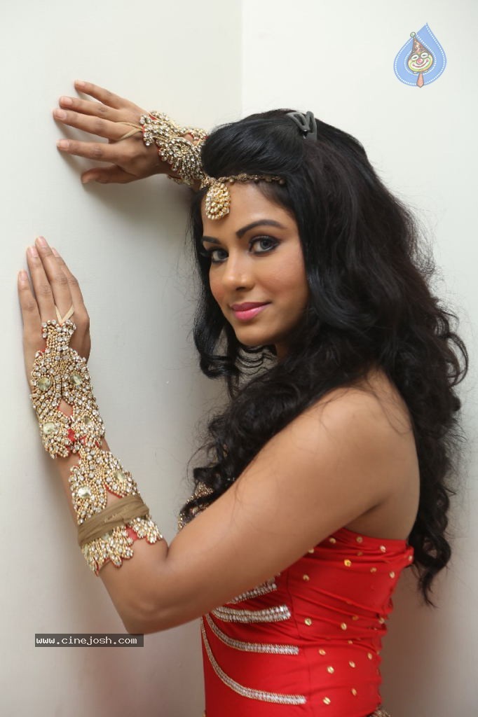 Rachana Mourya Hot Stills - 45 / 80 photos