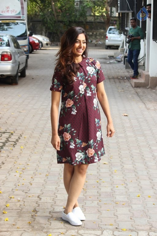 Radhika Apte New Photos - 9 / 24 photos