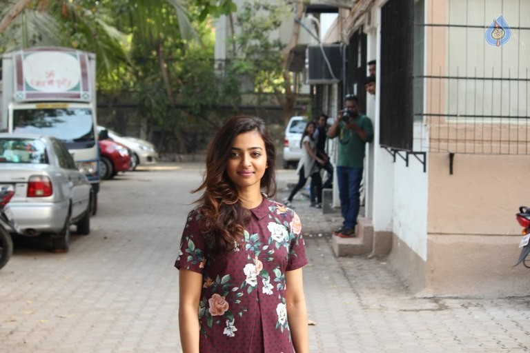 Radhika Apte New Photos - 17 / 24 photos