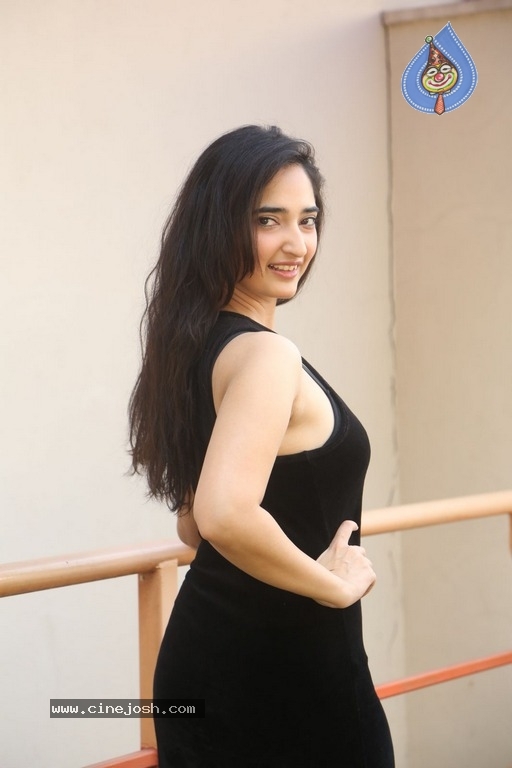 Radhika Mehrotra Stills - 6 / 21 photos