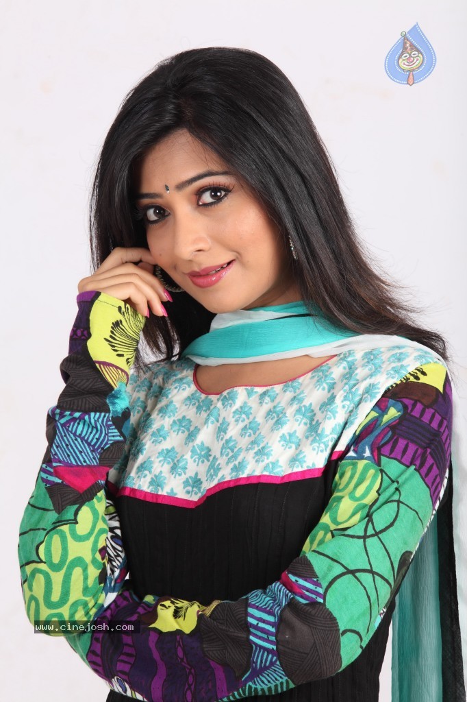 Radhika Pandit Hot Stills - 30 / 109 photos
