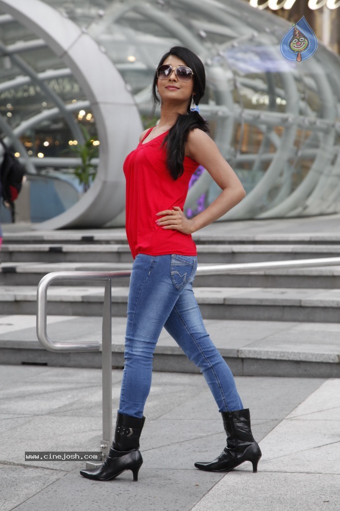 Radhika Pandit Hot Stills - 91 / 109 photos