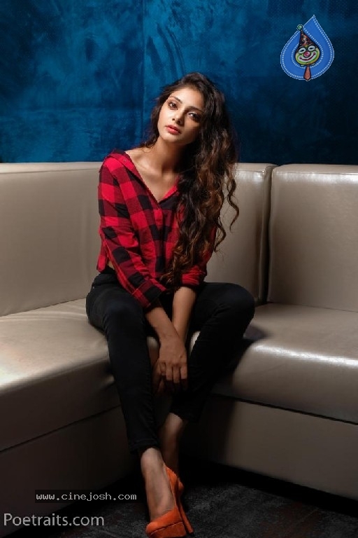 Rahasya Gorak Stills - 2 / 8 photos