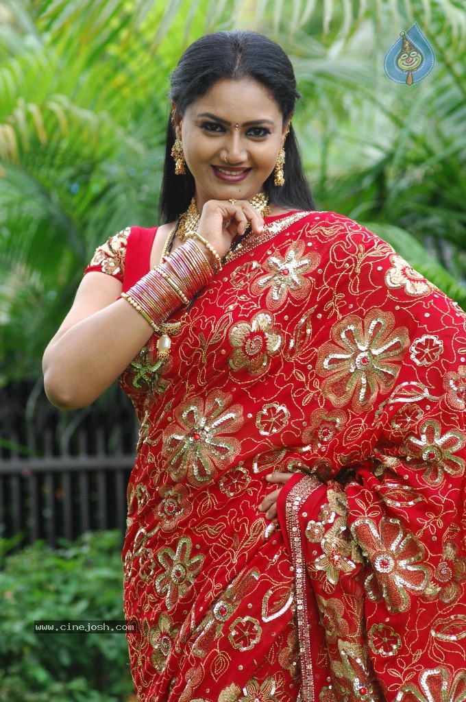 Raksha Stills - 43 / 65 photos