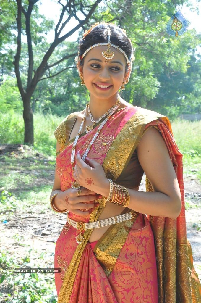 Rakul Preet Singh Cute Stills - 18 / 84 photos