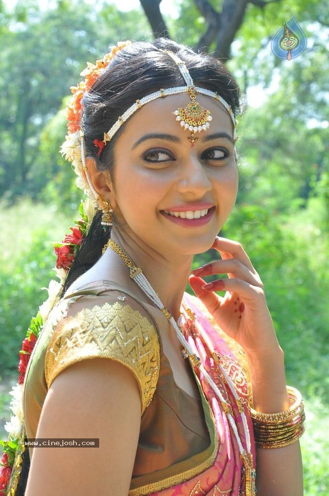 Rakul Preet Singh Cute Stills - 22 / 84 photos