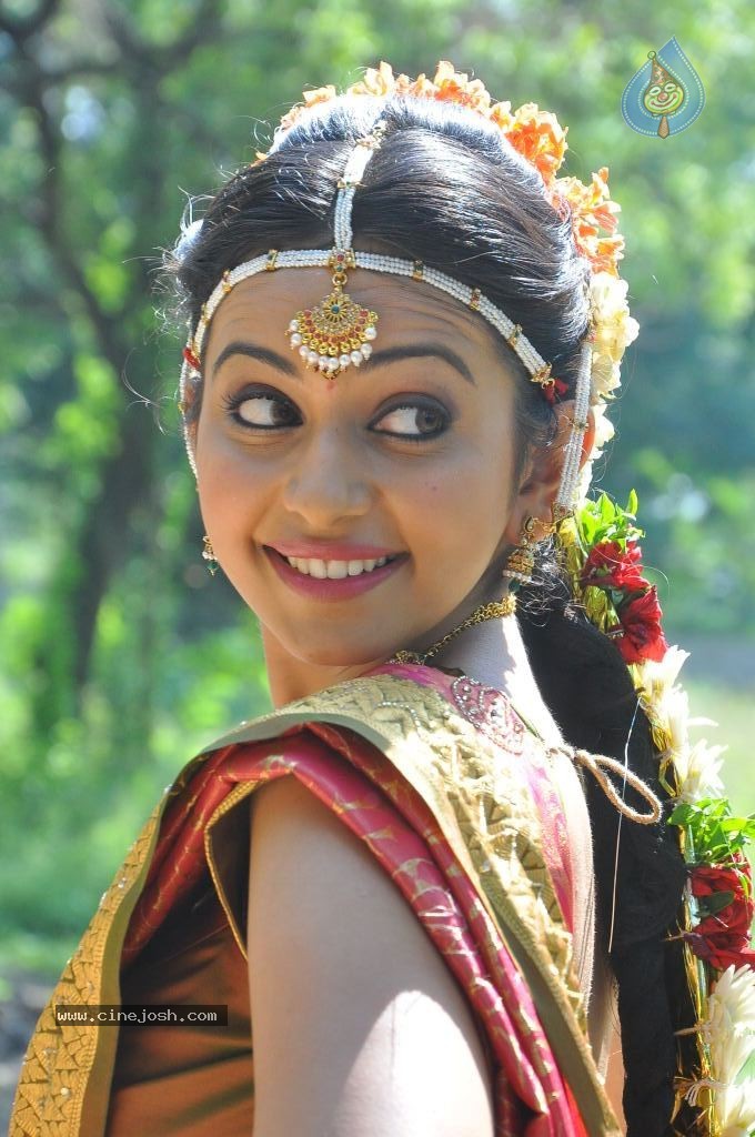 Rakul Preet Singh Cute Stills - 43 / 84 photos