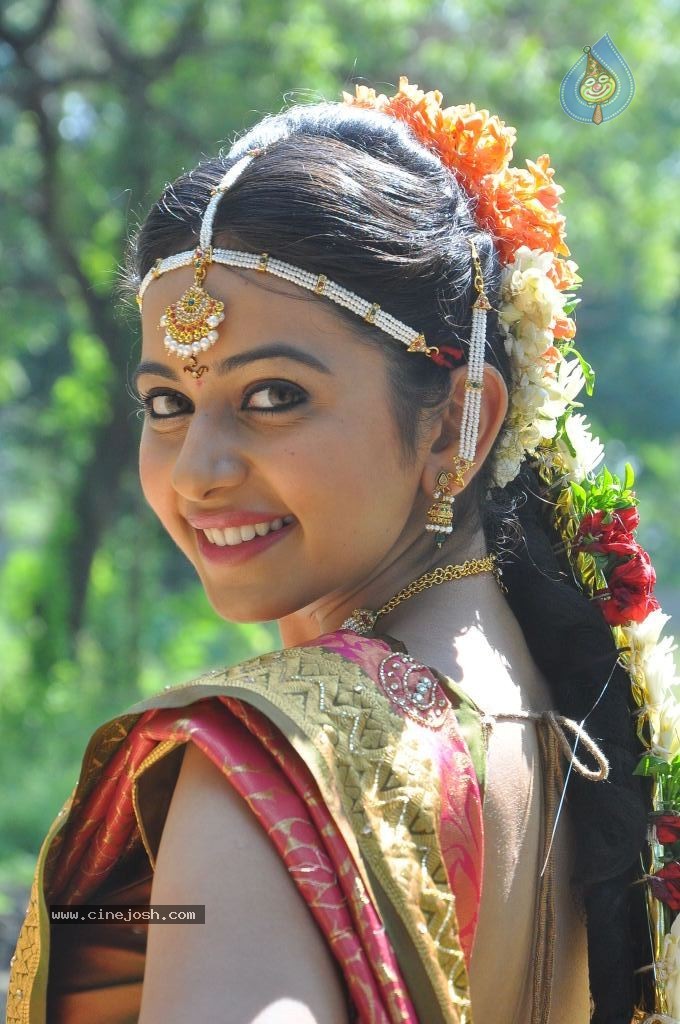Rakul Preet Singh Cute Stills - 46 / 84 photos