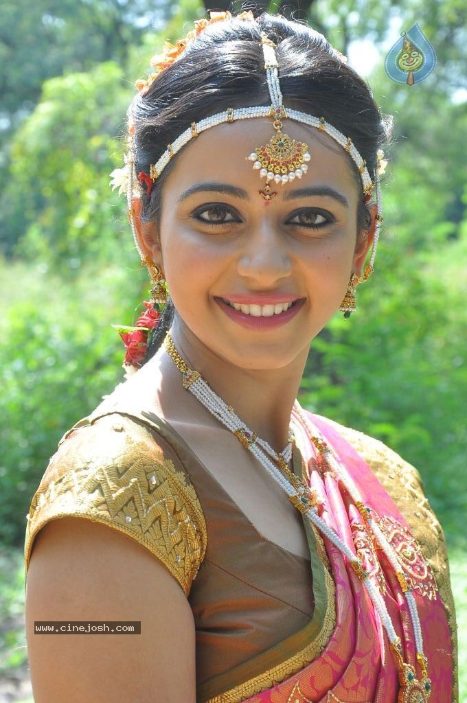 Rakul Preet Singh Cute Stills - 81 / 84 photos