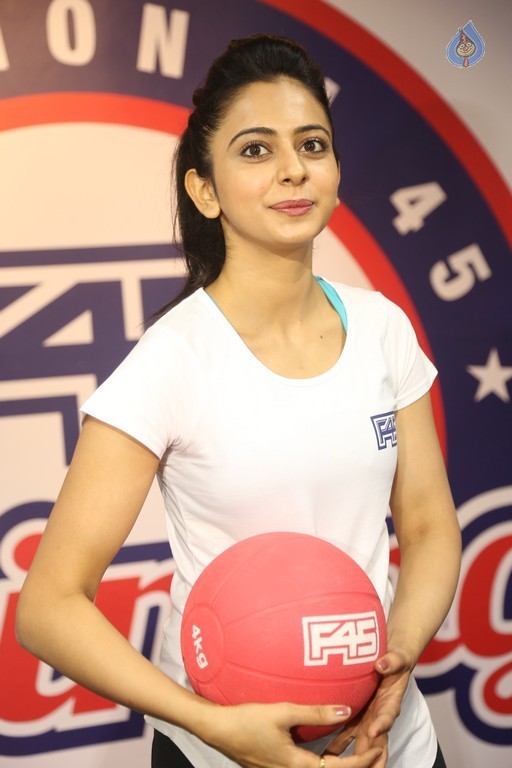 Rakul Preet Singh Images - 2 / 33 photos